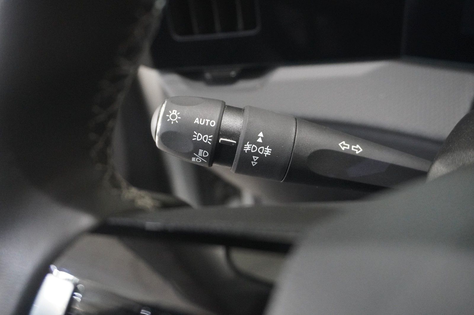 Fahrzeugabbildung Opel Astra ST 1.5D ELEGANCE NAVI/LED/KAMERA/SH/VIRT.