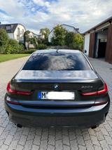 BMW 330e M Sport Automatik M Sport - mit Hybrid-Antrieb: Grau, Alcantara, Bordcomputer, Limousine