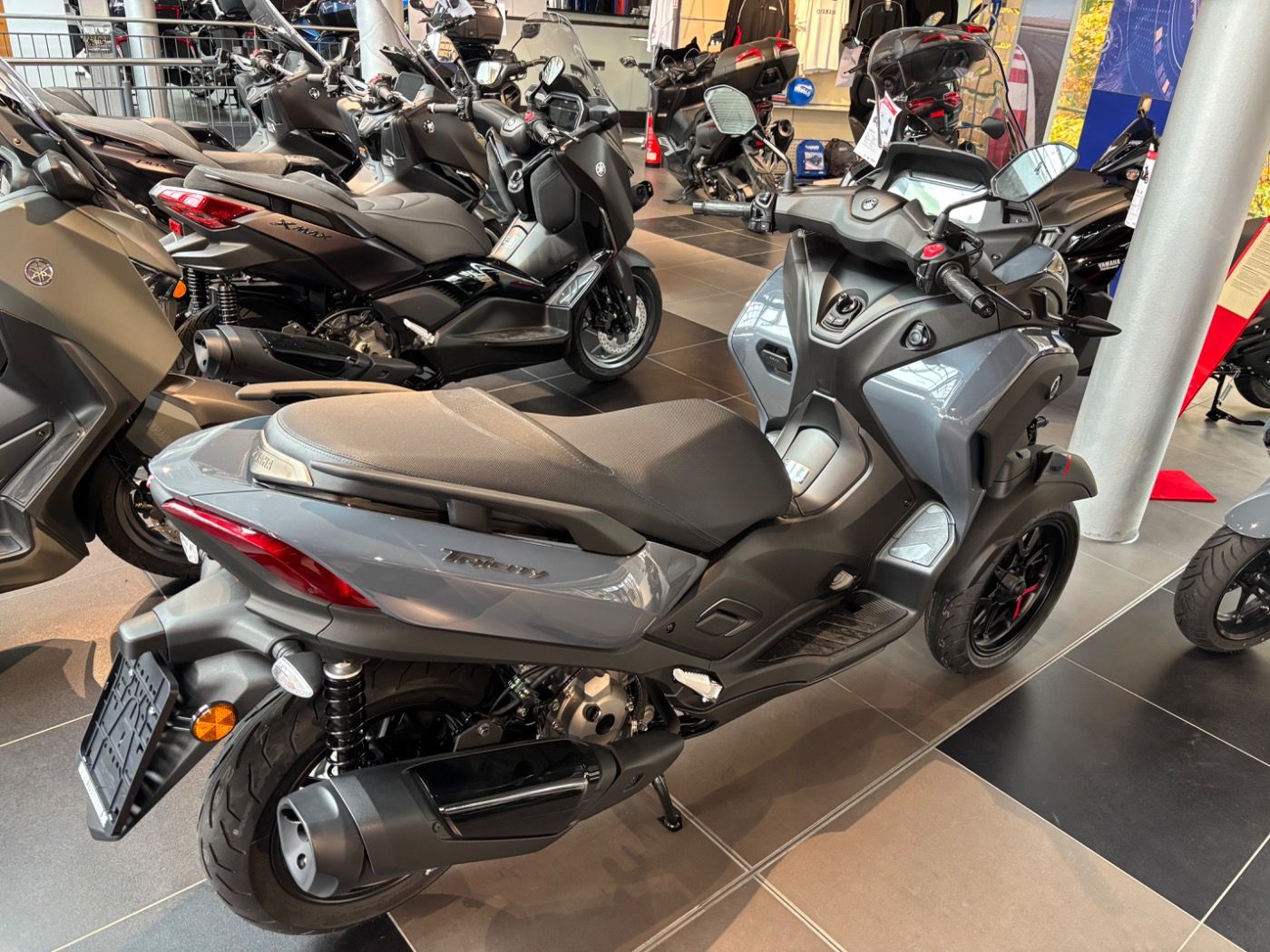 Fahrzeugabbildung Yamaha Tricity 300 Modelljahr 2025