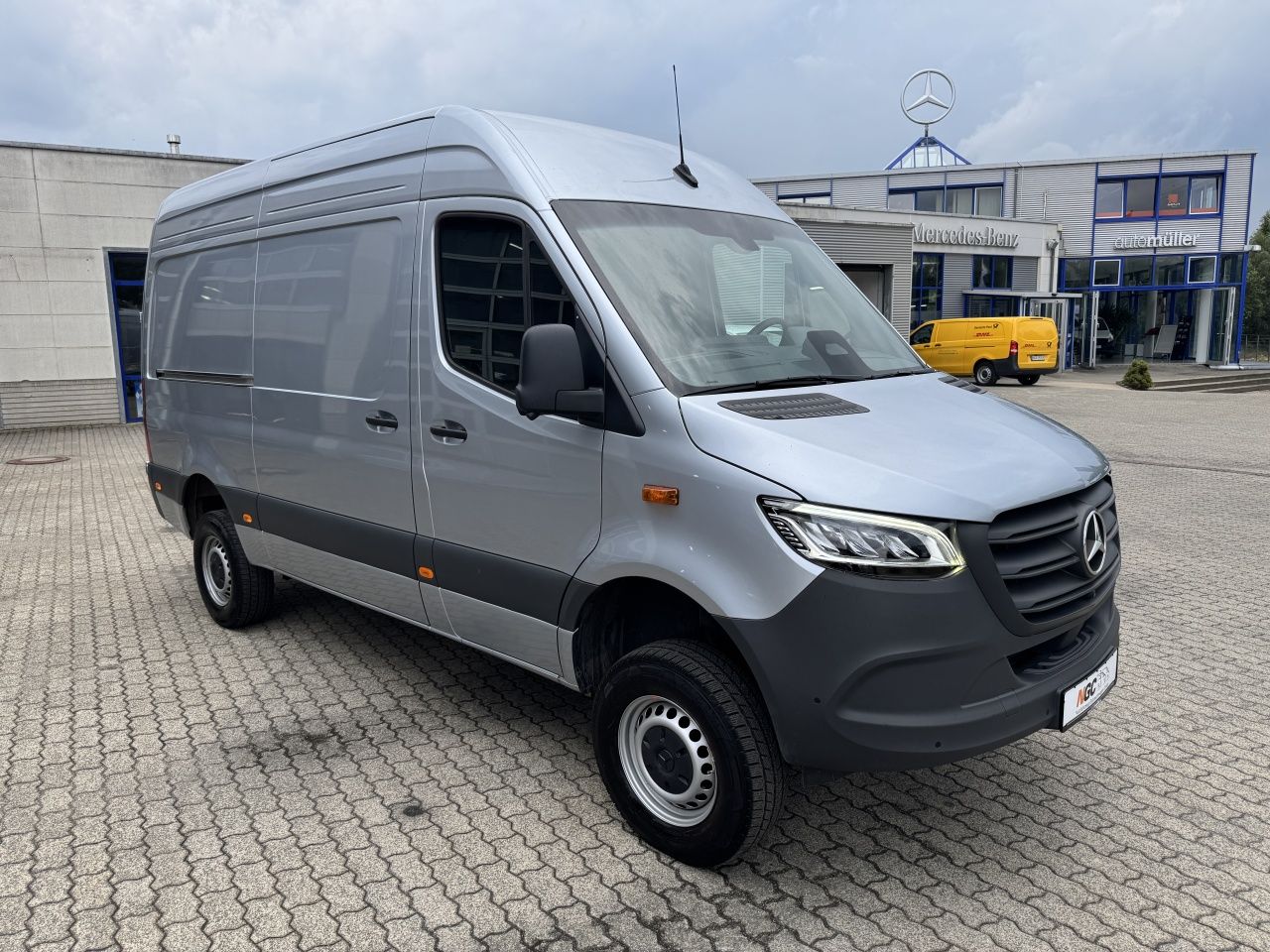 Fahrzeugabbildung Mercedes-Benz Sprinter 319CDI KA ProL2H2 4x4 Klima*LED*AHK2.8T