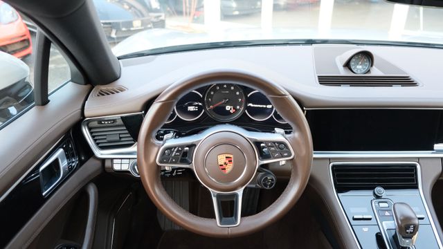 Fahrzeugabbildung Porsche Panamera Sport Turismo 4S mit Top Ausstattung