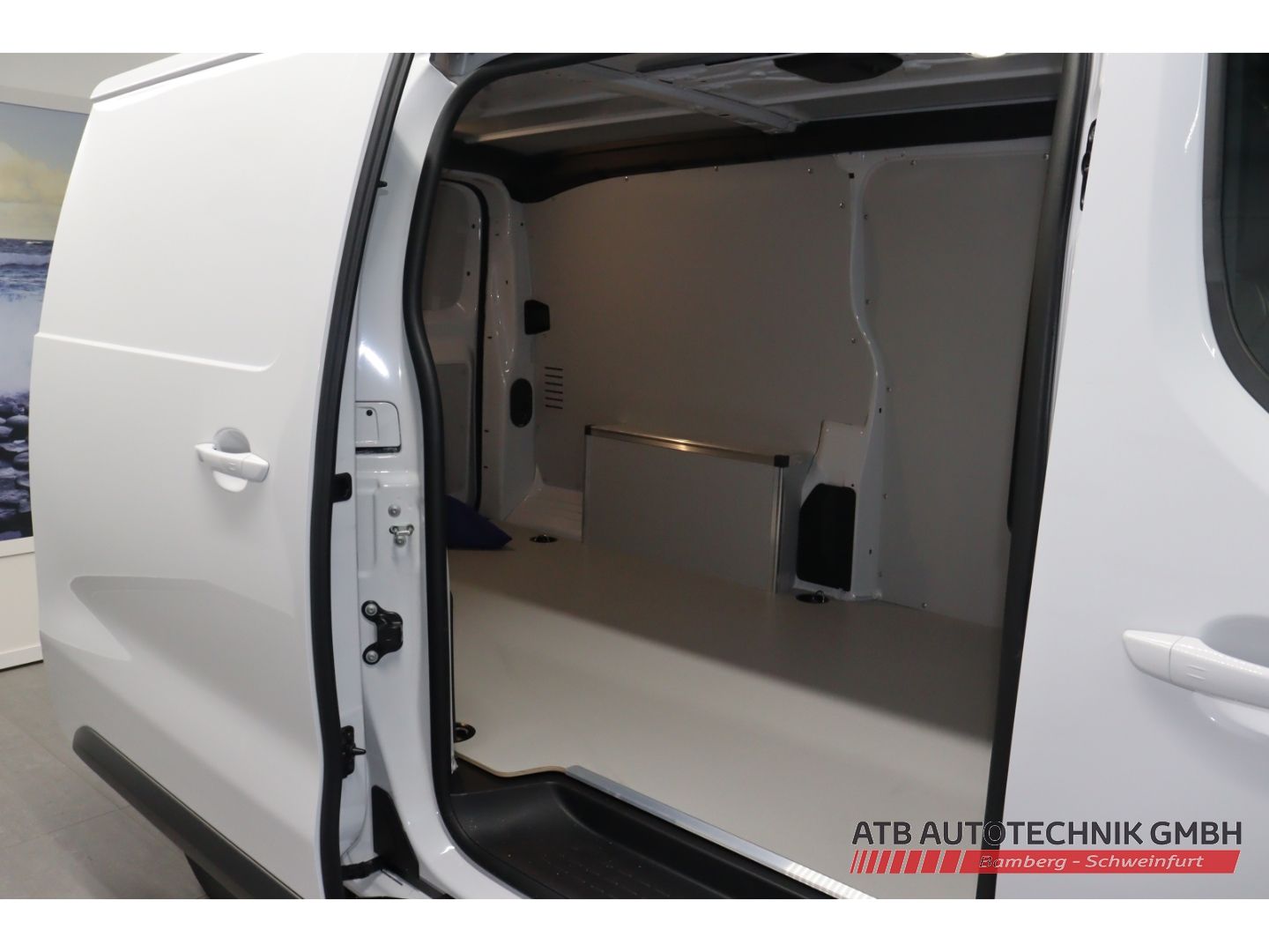 Fahrzeugabbildung Fiat Scudo Serie 2 Kastenwagen L3 2.0 Hdi 145 PS Comf