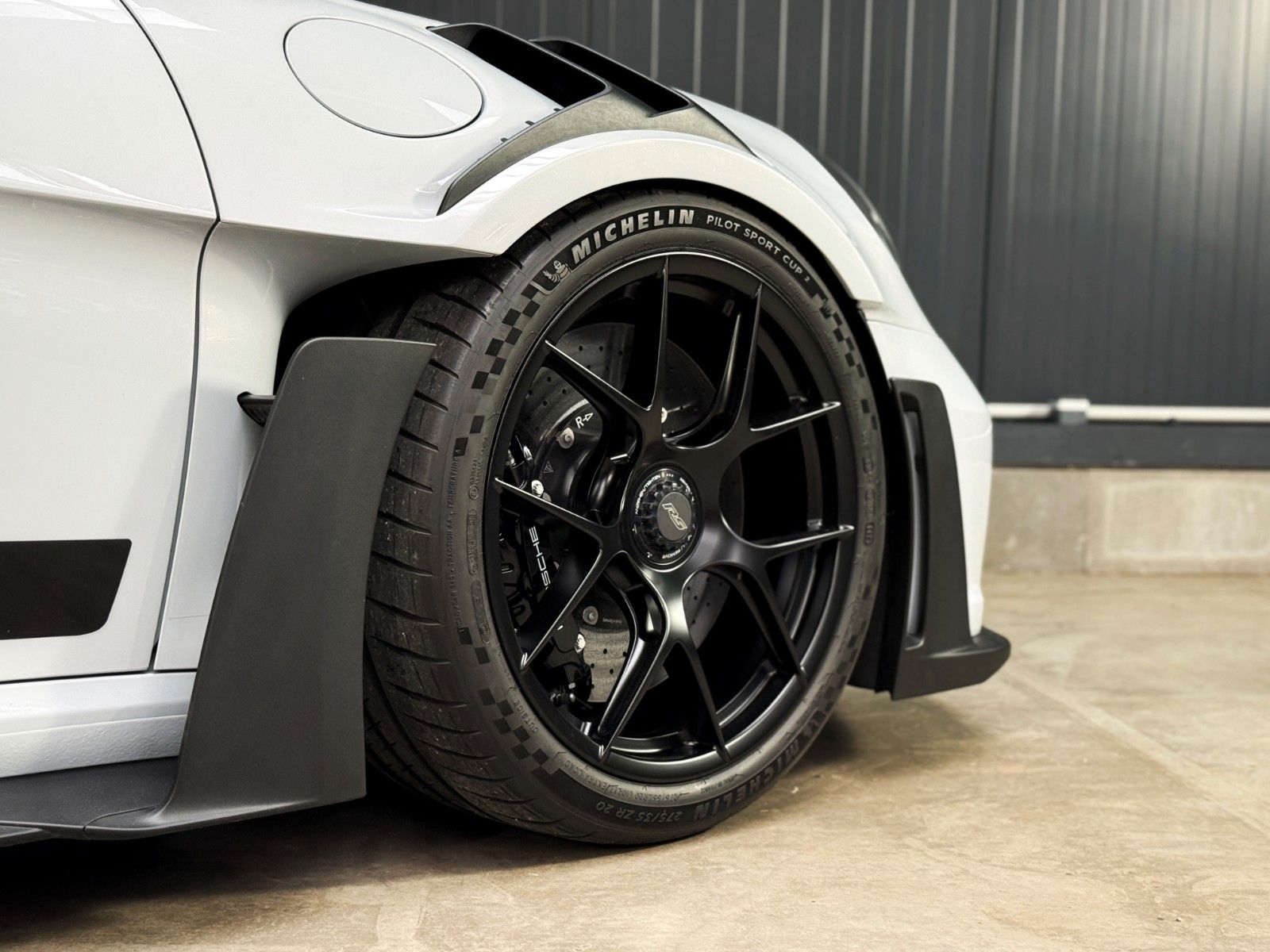 Fahrzeugabbildung Porsche 992 GT3 RS + Weissach + Approved + Clubsport