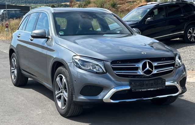 Mercedes-Benz GLC 220d 4Matic, LED, Panorama, Kamera