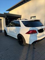 Mercedes-Benz GLE 400 4MATIC PANO/DISTRONIC/MULTIBEAM/MASSAGE - gebrauchte Mercedes-Benz GLE 400 aus dem Jahr 2016