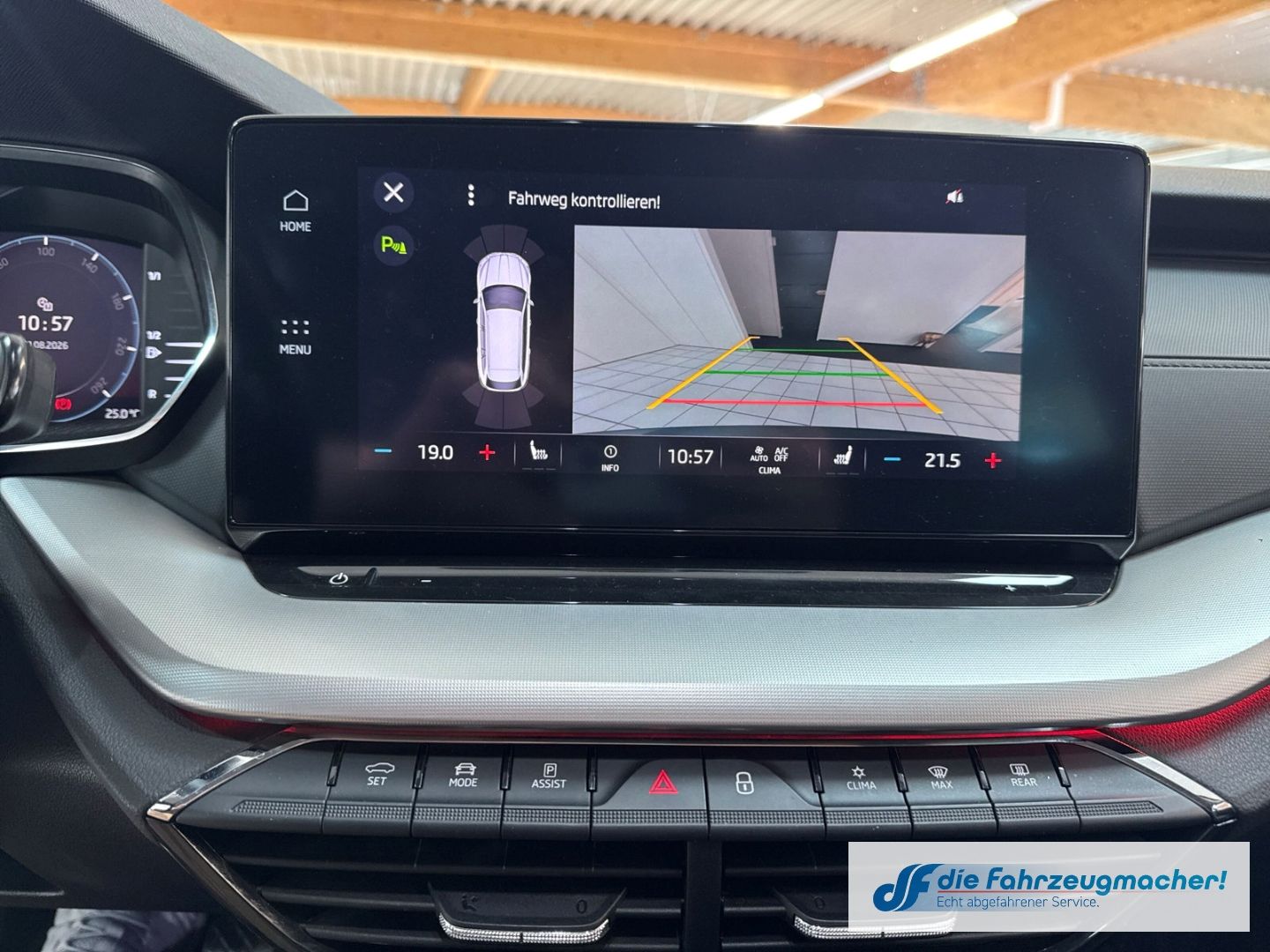 Fahrzeugabbildung SKODA Octavia Combi Clever Navi Digitales Cockpit LED