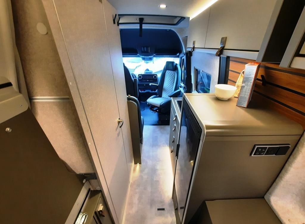 Fahrzeugabbildung HYMER / ERIBA / HYMERCAR Camper Van GRAND CANYON S 600 CROSSOVER Verfüg./
