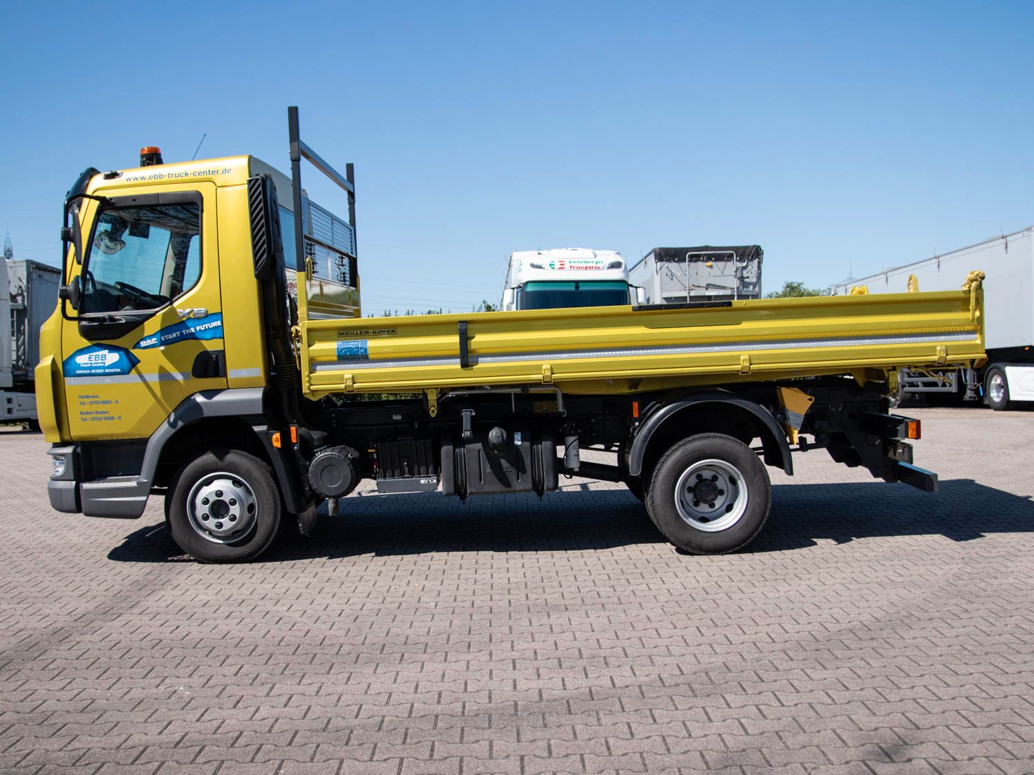 Fahrzeugabbildung DAF XB 230 7,5t Meiller Kipper