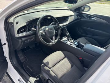 Opel Insignia - 11