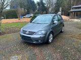Volkswagen Golf Plus 1.6 Tour Automatik - Volkswagen Golf Plus Tour mit Benzin-Antrieb