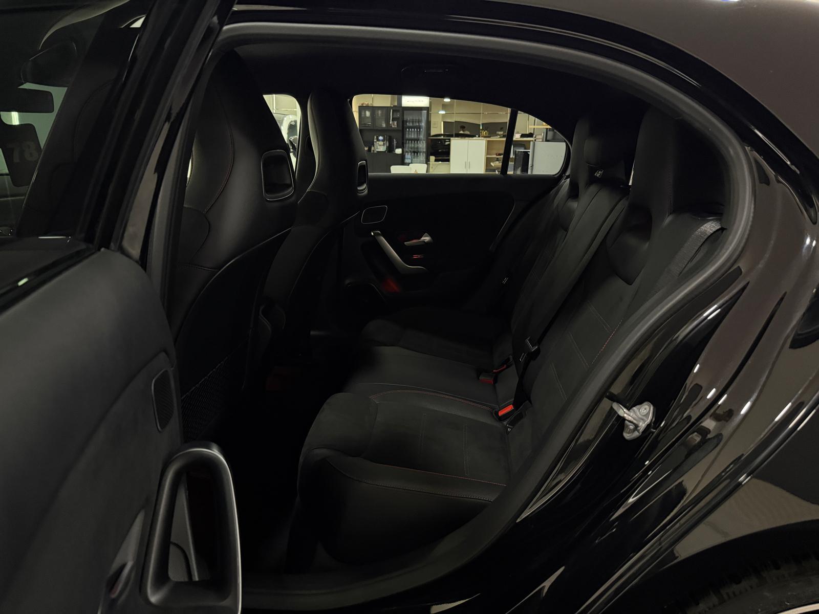 Mercedes-Benz A 250 4M 7G AMG-LINE*WIDE*AMBIENTE*KAMERA*LED*