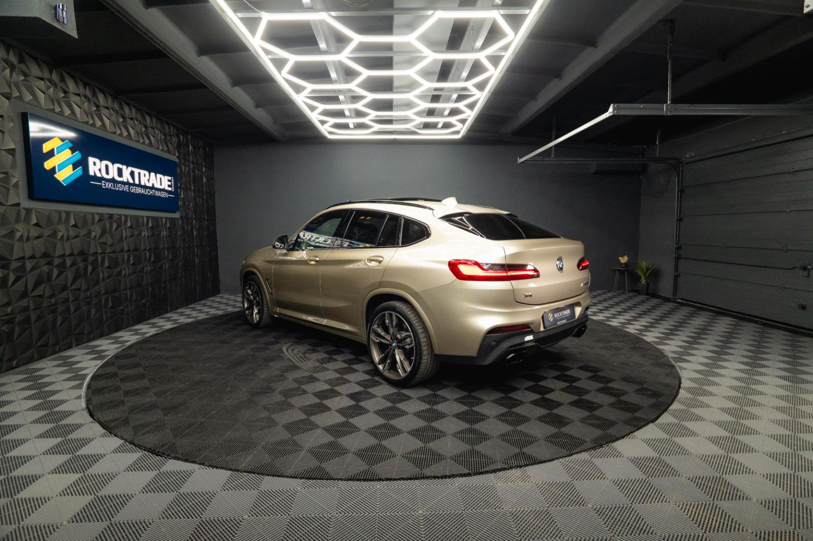 Fahrzeugabbildung BMW X4 M40i M Performance Shadow Line | Pano | LED