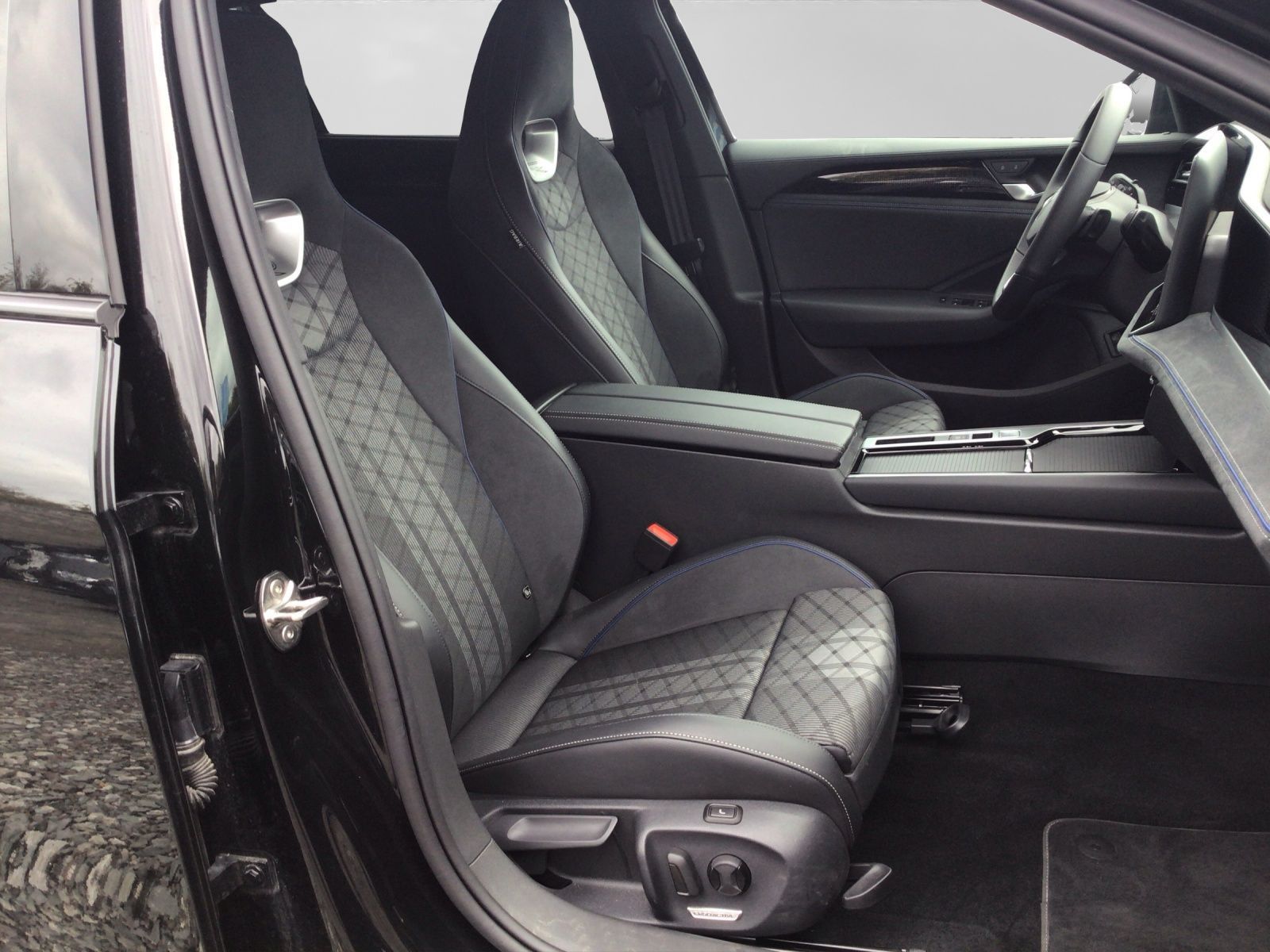 Volkswagen Passat Variant - Bild 4