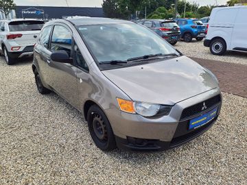Bild 2 Mitsubishi Colt 3-T 1,1 Inform - KLIMAAUT,CD/MP3