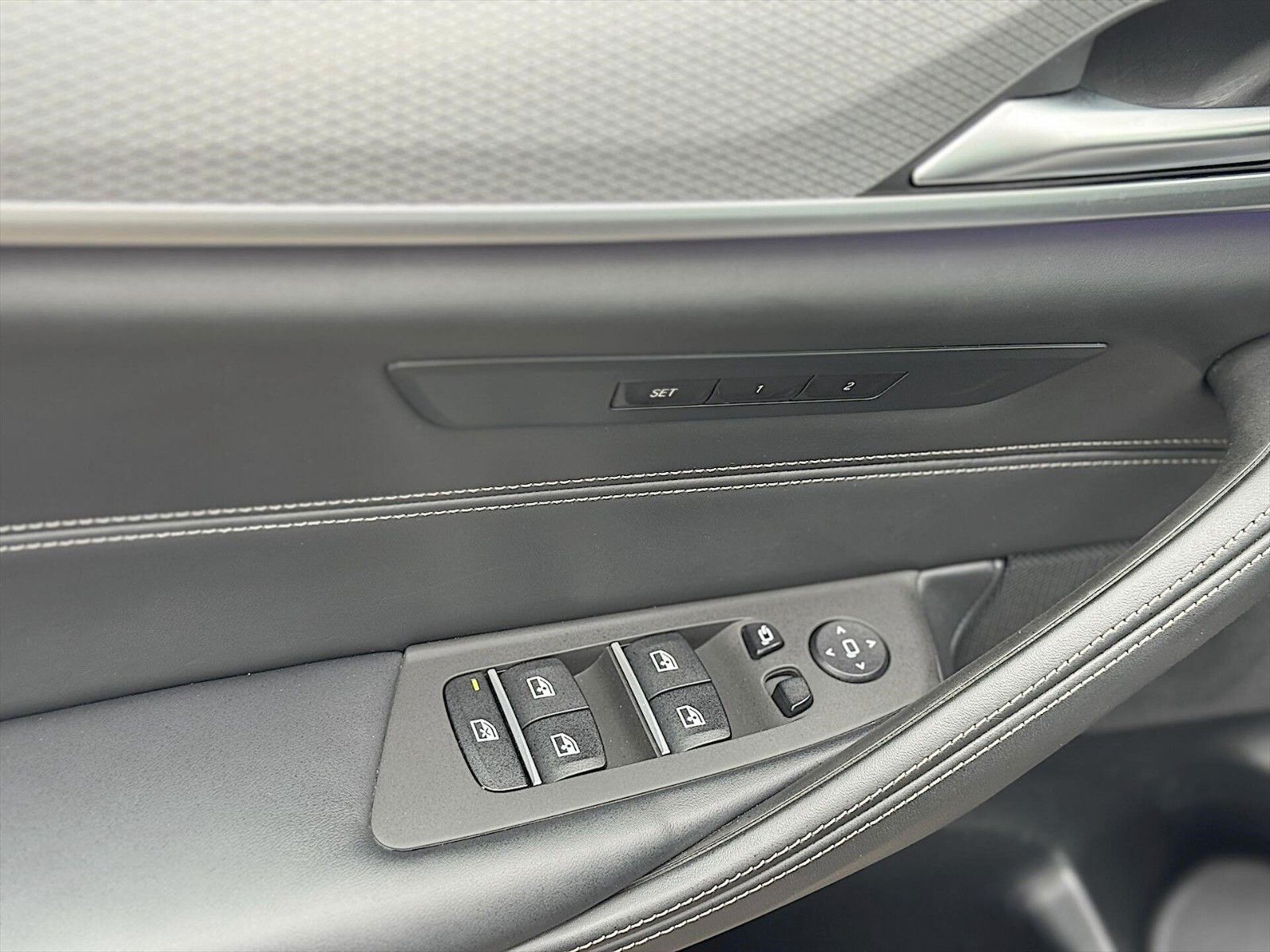 Fahrzeugabbildung BMW 530i M Sport Shadow Line *ACC*LED*Head-Up*360°*