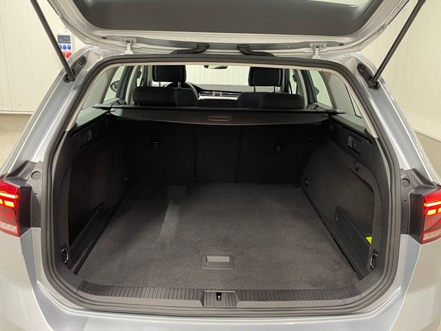 Passat Variant Business 1.5 TSI DSG LED RFK ACC