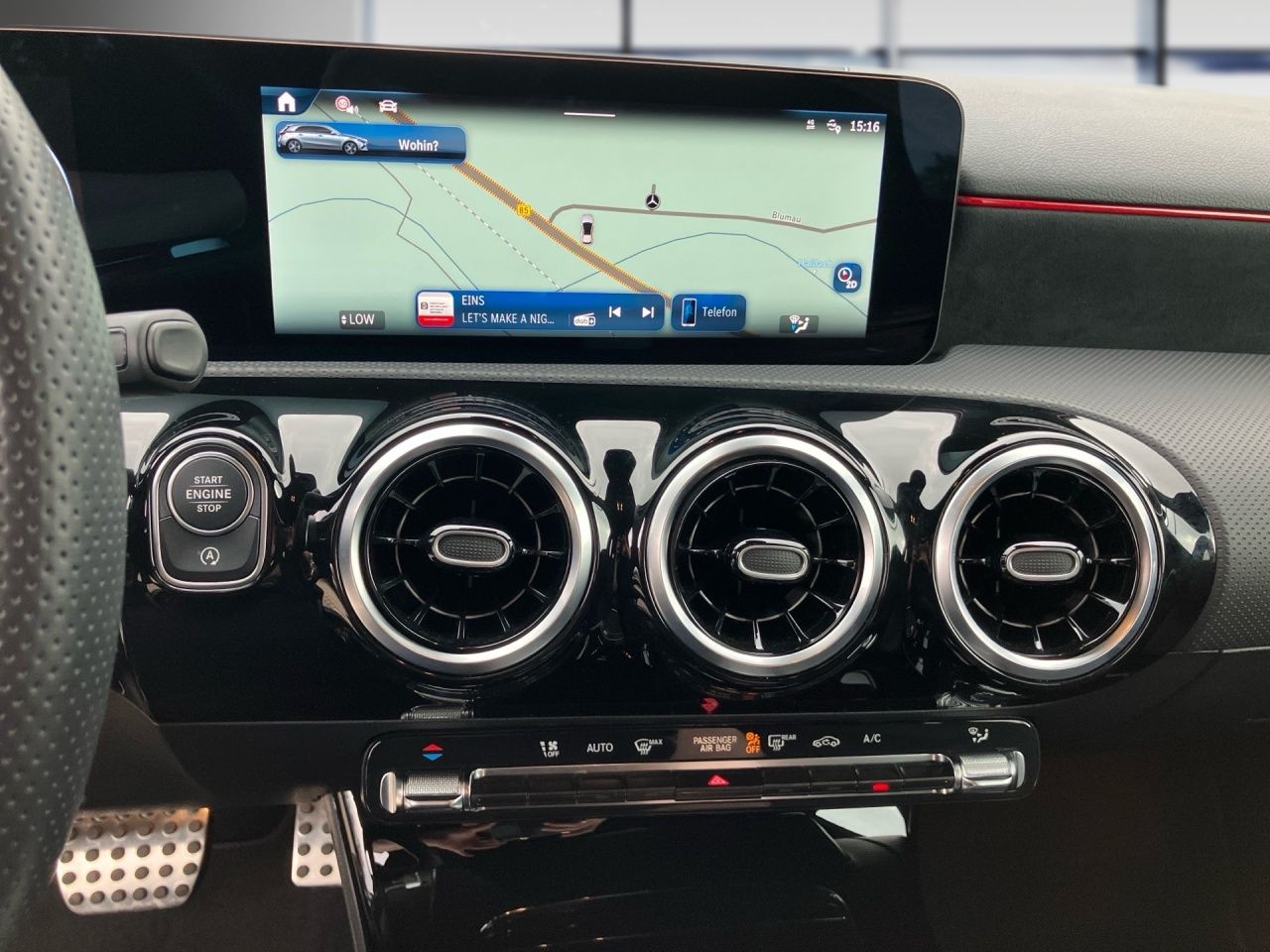 Fahrzeugabbildung Mercedes-Benz A 200 AMG WinterP Kamera LED Totwinkel Spurhalte