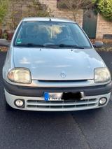 Renault Clio 1.2 TÜV 02/27 - Renault Clio aus 2000: 1.2
