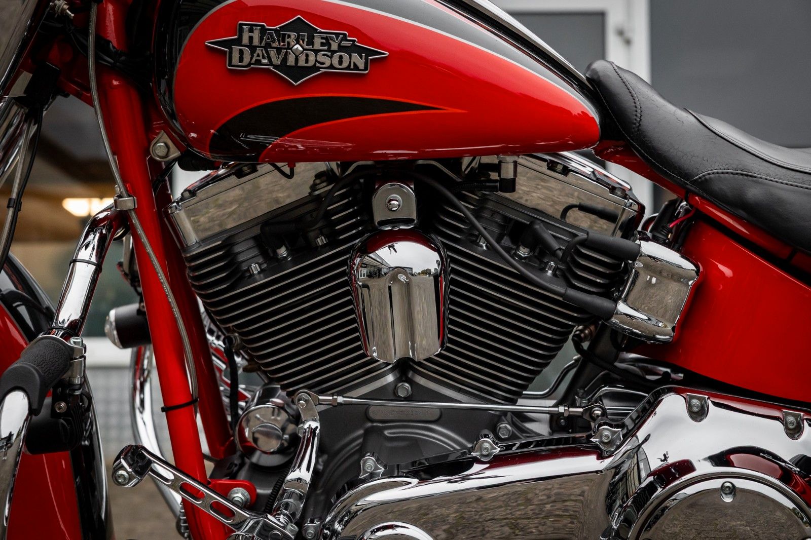 Fahrzeugabbildung Harley-Davidson FLSTSE2 CVO SOFTAIL CONVERTIBLE 110cui -Kesstech