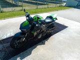 Kawasaki Z1000 - KAWASAKI STREETFIGHTER