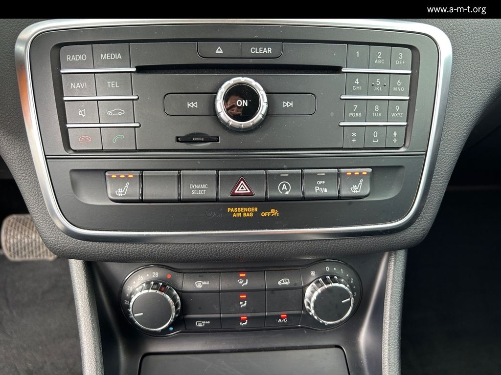 MERCEDES-BENZ GLA 200 Urban*AHK*Bi-Xenon*PTS*Navi*Sitzh.*18&quot