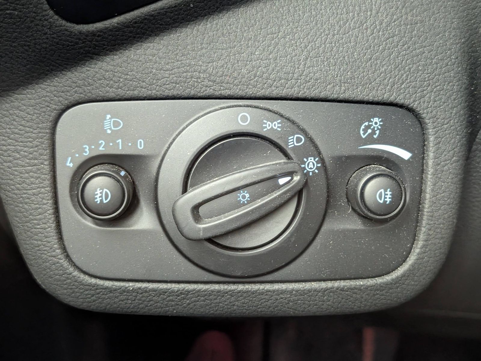 FORD Grand C-Max  1.0 EcoBoost Titanium Keyfree Navi – Bild 31