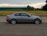 BMW 320i Coupé - - BMW 320 aus 2009: Coupe