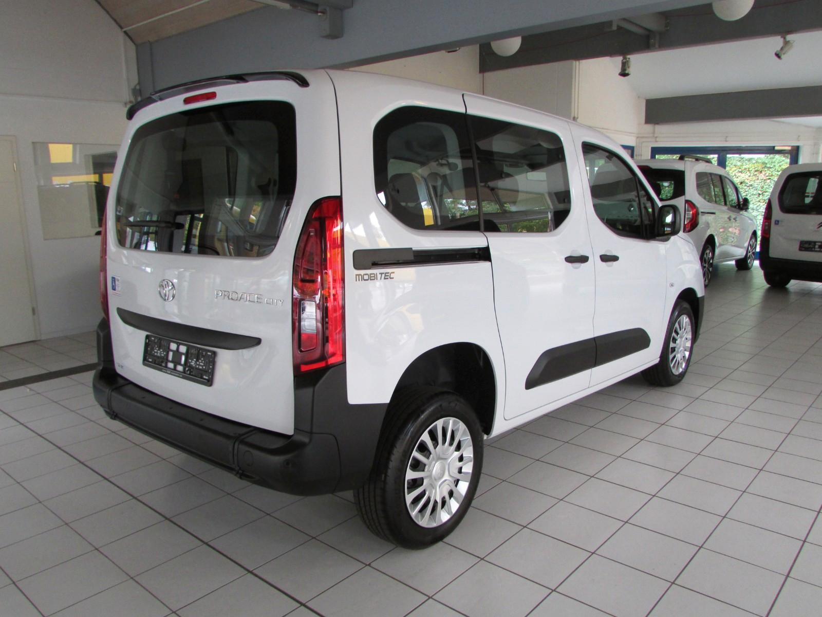 Toyota Proace City Verso L1 Rampe-Behindertengerecht
