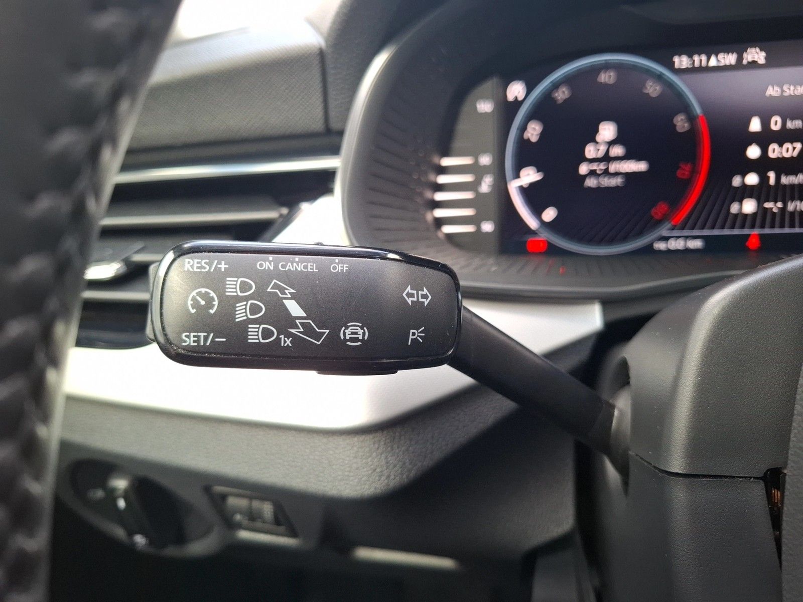 Fahrzeugabbildung SKODA Kamiq TSI Ambition Navi VC GRA PDC SH LM