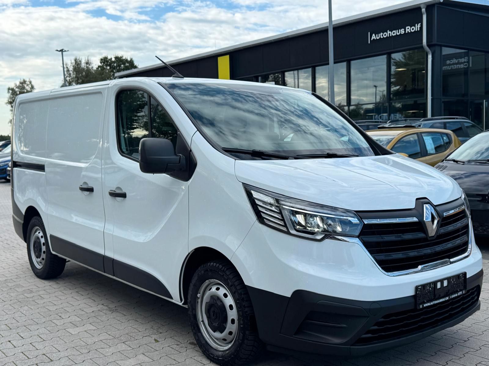 Renault Trafic - 1