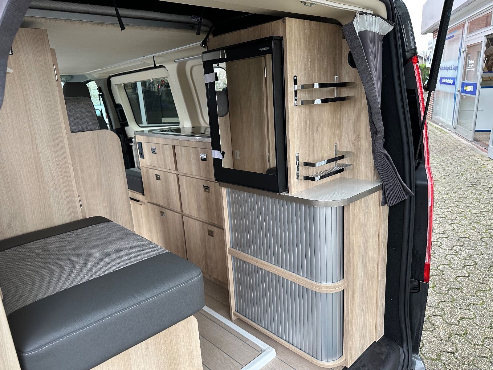 Fahrzeugabbildung Dreamer CapLand 2.0 TDCi Autom AHK/Xenon/Vorzelt/Navi/WC