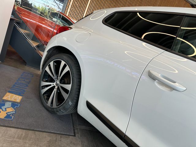 Volkswagen Scirocco *PANORAMA*NAVI*PDC*KLIMA*2-ZONEN*