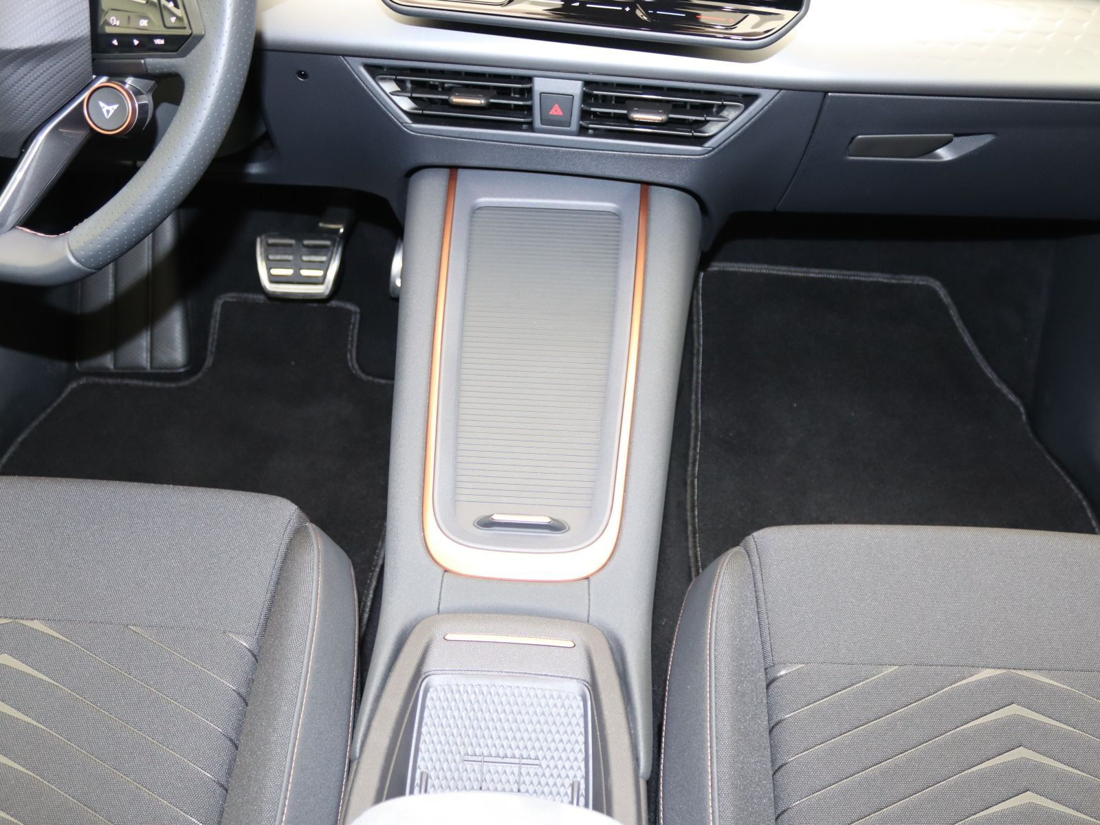 Cupra Born - Bild 11