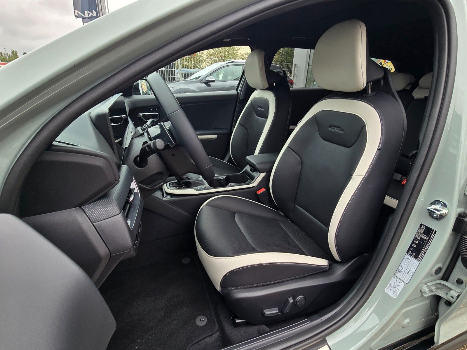 Fahrzeugabbildung Kia K4 SW 1.6T 180 DCT GTL DWP+ SZ SD 18 GD