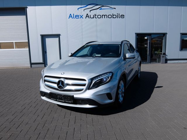 Mercedes-Benz GLA 180 CDI / d Navi Bi-Xenon PDC-vor+hin. 8xLMF