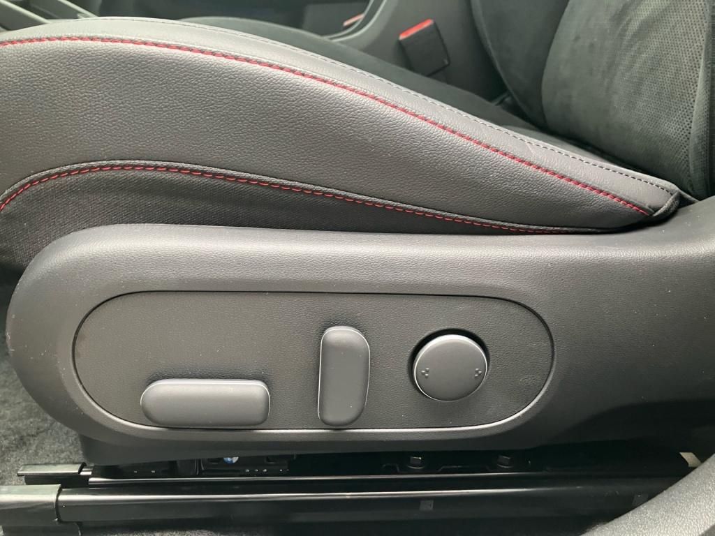 Fahrzeugabbildung Hyundai KONA EV 2WD 65,4kWh N-Line X HUD WPumpe 2xKlima