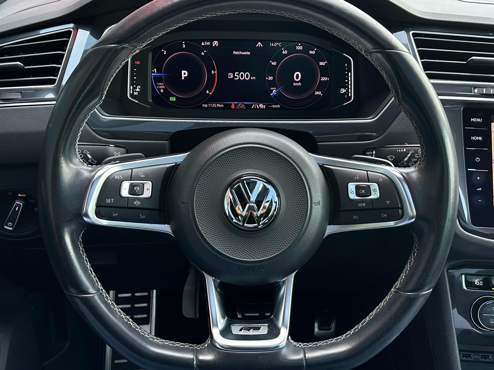 VW Tiguan 2.0TDI R LINE 4M PANO#LED#AHK#ACC#HUD#SH - Image 11