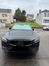 Volvo V60 Cross Country D4 PRO AWD 8-Gang Geartronic  - Volvo V60 Cross Country mit Diesel-Antrieb: Automatik