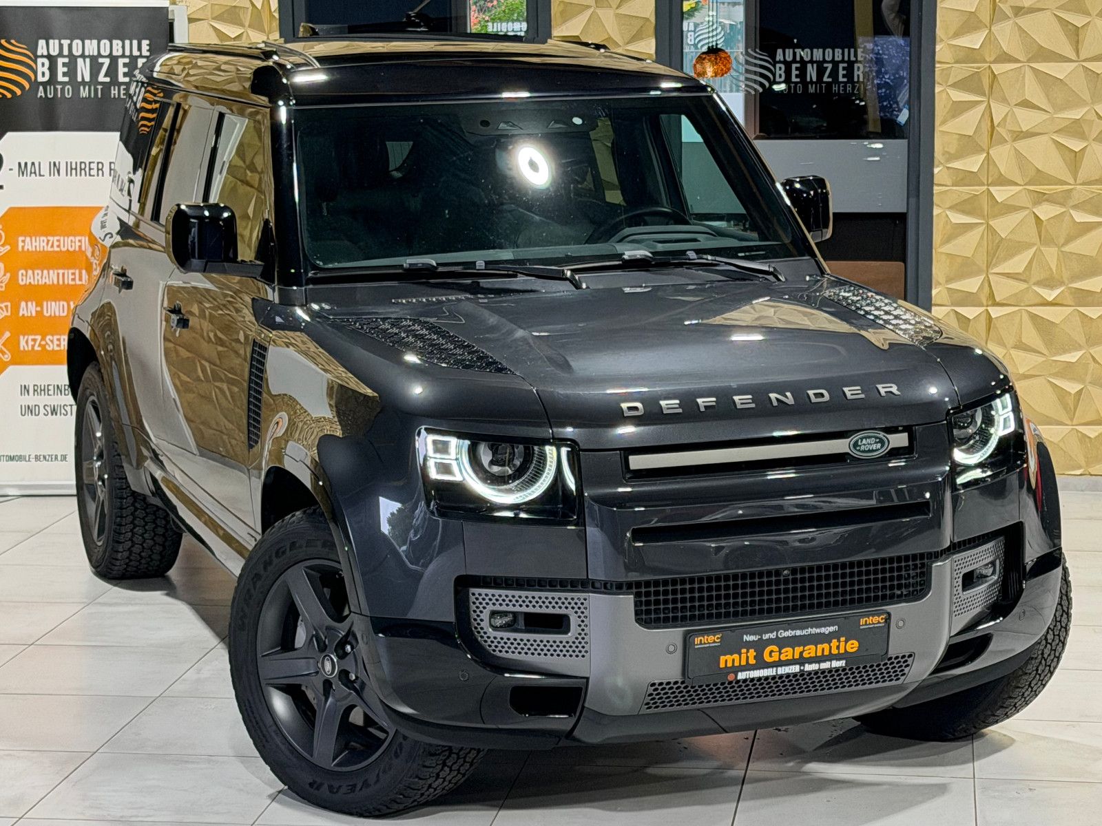 Fahrzeugabbildung Land Rover Defender 110 X-Dynamic SE/PANO/360''KAM/MEREDIAN