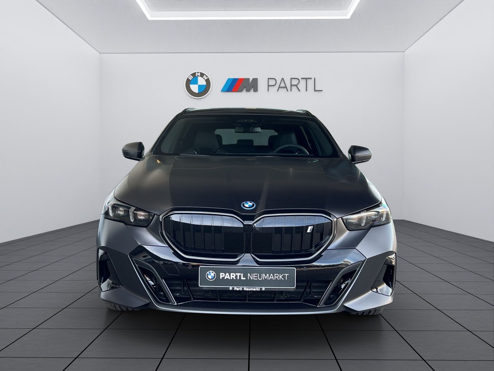 BMW i5 xDrive40 M-Pro AUTOBAHNASSIST B&W Sitzbelüft. imagem 2