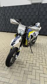 Husqvarna 701 SM - HUSQVARNA SM