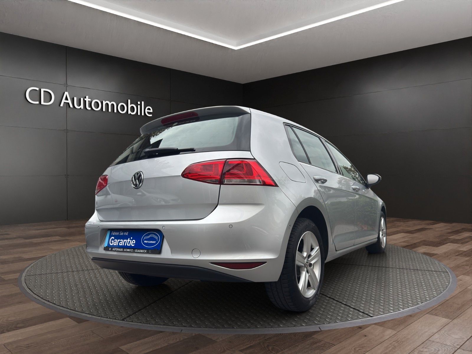 Fahrzeugabbildung Volkswagen Golf VII  Comfortline BMT Navi/Panorama/2X PDC /