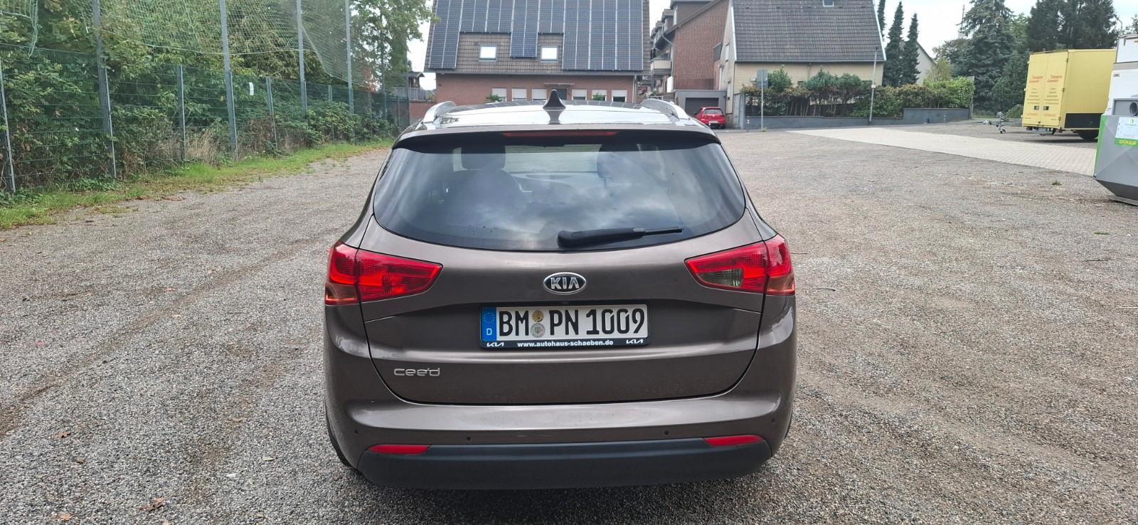 Kia cee'd Sportswagon 1.6 GDI Dream-Team Edition...