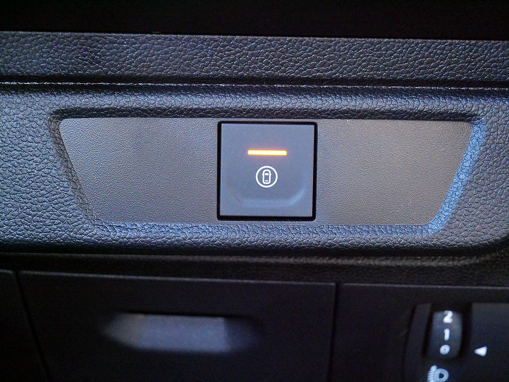 Fahrzeugabbildung Dacia Sandero Stepway Expression TCe 90