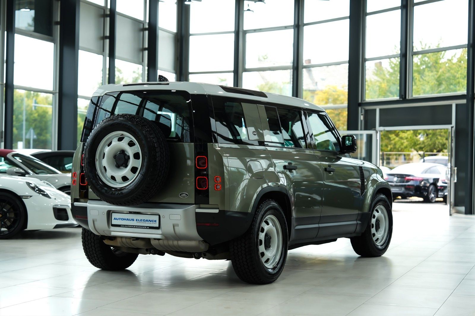 Land Rover Defender 110 SE*EXTERIEUR-PAK*LUFTFED.*LED*360°K foto 2