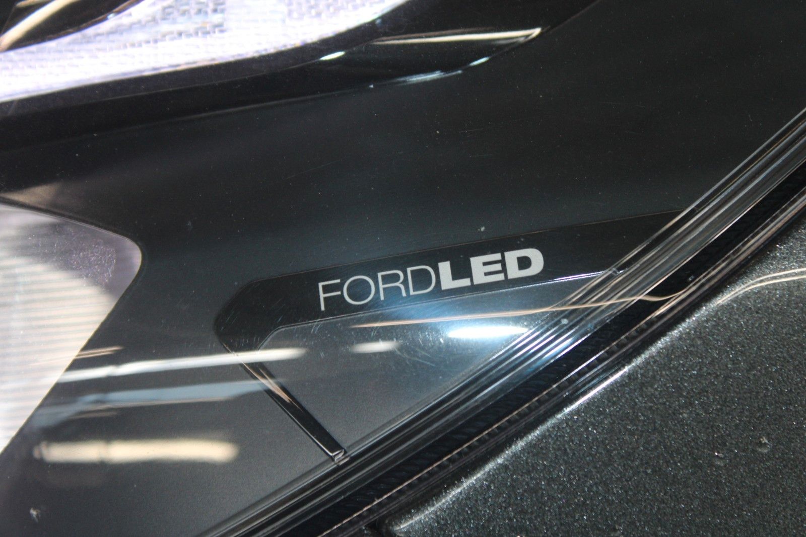Fahrzeugabbildung Ford Tourneo Custom L1 TREND 8-Sitze LED NAVI CAM uvm