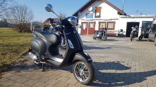 Vespa Primavera 125S Gepäckbrücke