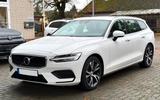 Volvo V60 2.0 D3 "Momentum Pro" LED T-Leder AHK 18"Alu - weiße Volvo V60