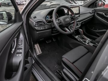 Hyundai i30 1.5 Spurhalteassi. Tempomat Totwinkelassi.