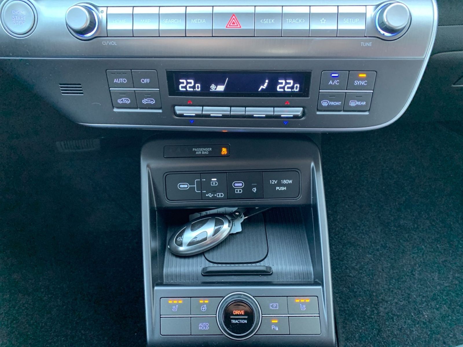 Fahrzeugabbildung Hyundai KONA 1.0 T-GDI Trend 7-DCT Navi 1Hd